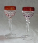 Dois Cálices para licor em cristal, lapidação bico de jaca, coluna serrilhada  Alt.: 13 cm