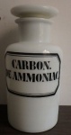 Antigo vidro farmacêutico - Carbon de Ammoniac - circa  1900, em opalina branca, altura 20 cm.