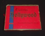 Colecionismo - Antiga Caixa de Cigarros Hollywood da Cia de Cigarros Souza Cruz. Med. 11 cm x 15cm x 4 cm.