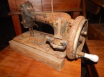 Máquina de costura com manivela  (oxidação)