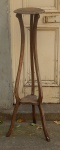Cantoneira de madeira com dois estágios. (desgastes) med. 1,10 x27 cm