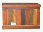 Baú em madeira (desgastes) med; 46 x71 x43 cm