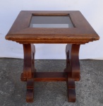 maravilhosa mesa lateral confeccionada em madeira de lei, oriunda da loja VELHA BAHIA