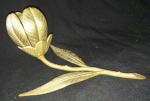 Flor de lótus  com 6 cinzeiros em metal dourado - formato de flor com as pétalas soltas - 25 X 18 cm medidas gerais - 9 x 4,5 cm medidas de cada unidade.