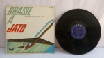 Colecionismo: Disco Vinil/LP VARIG "BRASIL A JATO", Simonetti e Orquestra RGE; aprox. 31cm, LP sem testes, com marcas do tempo, conforme fotos