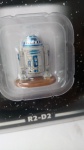Miniatura Star Wars, Robô de Chumbo R2-D2, pintado a mão, aprox. 4 x 3,5cm, segue em blister Original, lacrado, Lucas Film 2005, com marcas do tempo