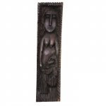 Louco (Boaventura da Silva Filho 1932-1992) -Maternidade. Escultura em madeira. Assinado.1977. 72 x 19 cm.