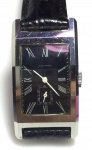 Lady Vintage – Relógio Movado, mecanismo a corda, mostrador preto, caixa retangular de aço inox com quinas lapidadas de 22 X 32 mm, em perfeito estado, década 60