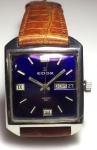 Relógio Edox Automático, duplo calendário, caixa de aço inox original de 30 X 40 mm, raro mostrador azul petróleo, década de 70, em perfeito estado de conservação e funcionamento