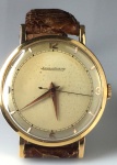Relógio Jaeger - Le Coultre Classic, caixa em ouro 18k de 34mm diâmetro, original, mecanismo a corda em perfeito estado de conservação e funcionamento, mostrador original, década 60
