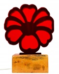 BB Schmitt (Ceará - 1957), "As Rosas não Falam"-  Escultura de acrílico e madeira. Assinada. Numerada 4 . Datada 2015. Med. 59 x 43 x 20 cm (Medidas totais) . Coleção Particular Rio de Janeiro/RJ.