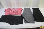 Lote de roupas femininas. Sendo 1 blusa com manga na cor rosa  tamanho M, 1 bermuda cinza    tamanho M, 1 bermuda em tecido canelado na cor preta tamanh G1 e 1 bermuda em helanca na cor preta tamanho G2