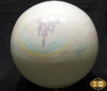 Globo para plafonier em vidro com pintura de fábrica de castelo da Disney. Medindo o globo 20cm de diâmetro e a abertura 9,5cm de diâmetro