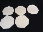 Lote 5 jogos  americanos  octagonais em plástico Medida: 35cm de diametro.