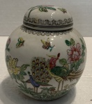Lindo e delicado cachepot em porcelana pintado a mão.