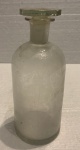 Vidro de perfume antigo, medindo: 16 cm alt.