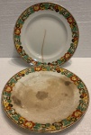 Lindo par de pratos de coleção em porcelana, medindo: 23 cm diâmetro.
