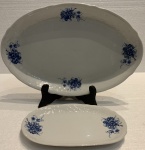 Conjunto de 2 travessas em porcelana, medindo: 37 cm x 24 cm e 23 cm x 14 cm
