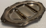 FRACALANZA - Linda travessa com divisórias em metal espessura a prata, medindo: 38 cm x 26 cm