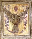 Arte Popular, Quadro escultura Espirito Santo em madeira policromada, entalhada a mão, medindo: 80 cm x 94 cm (possui cupim)