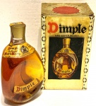 RARO WHISKY ESCOCÊS PARA COLECIONADORES-Dimple Haig Old Blended Scotch Whisky 12 Anos - Raro Anos 60 . GARRAFA LACRADA, NA CAIXA ( AVALIADO EM CERCA DE 1000 REAIS).