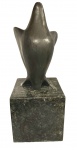 Alfredo CESCHIATTI (1918-1989) - escultura em bronze, representando Pomba asas fechadas, medindo: 51 cm alt.