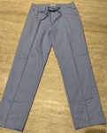 ACERVO DE EX MAQUIADOR DE NOVELAS- ELEGANTE CALÇA SOCIAL DE LINHO AZUL BEBÊ, DA GRIFE RAG TAMANHO DA CINTURA  36 X 34 ( 46 CM).  BELÍSSIMA !