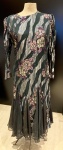 ACERVO DE MAQUIADOR DE NOVELA- LINDÍSSIMO VESTIDO LONGO PRETO COM DETALHES FLORAIS E PRATEADOS, SEM USO. ALTA COSTURA!