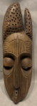 ARTE AFRICANA - Mascara de pendurar em madeira, medindo: 52 cm alt.