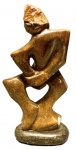 Escultura em pedra sabão, medindo: 47 cm alt. (no estado)