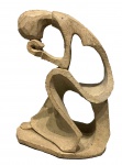 Escultura em cerâmica moderna, medindo: 29 cm alt.