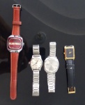 Quatros relógios , marcas  hanowa,  seiko, Mido e jean vernier - Lote não testado.