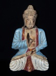 Grande escultura da Buda em madeira entalhada com origem oriental. Medida 45cm de altura.