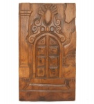 Arte Popular Brasileira - Placa esculpida em monobloco de madeira. 3 x 51 x 29 cm.