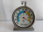 Termômetro de Freezer, Manufatura TAYLOR, Made U.S.A.; aprox. 10,5 x 7,5 x 4cm