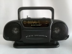 Mini Rádio Bombox, AM-FM, Manufatura SUNTONE, Funcionando; aprox. 18 x 8 x 6,5cm, marcas do tempo