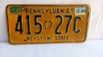 Placa automotiva americana antiga, década 80, Pennsylvania, Keystone State, conforme fotos; aprox. 30,5 x 15,5cm