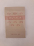 Kit de costura, brinde do Hotel americano Ramada; aprox. 7,5 x 4,5cm