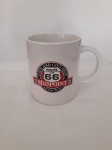 Caneca alusiva a Route 66, Midpoint Cafe  and Gify Shop, Adrian, Texas, porcelana; aprox. 9,5 x 12 x 8cm
