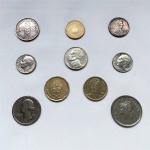Parte de coleção com Dez moedas de diversas nacionalidades. Muito bem conservadas.