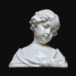 Antigo e belo busto em fina porcelana branca esmaltada "Jovem Dama". Presença de  marcas do tempo, nada que tire a beleza do exemplar. Dimensões: 21 cm x 18 cm x 12 cm.