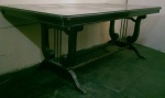 Mesa de jantar  inglêsa com pés tipo lira com metal.    2,00 x 1,00 x 77