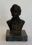 CHOPIN- ESCULTURA DE BRONZE COM BASE EM GRANITO PRETO, MEDINDO 14 CM ALT  E BASE 8 X 8 CM.