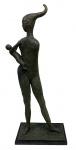 CARYBE (1911-1997) - Gradiosa e rara escultura em bronze patinada, representando Maternidade, medindo: 1,00 m alt.