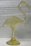 ABRAHAM PALATNIK- escultura de resina de poliéster representando flamingo, medindo 35 cm alt.