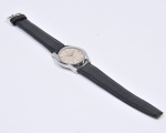 Girard Peregaux, relógio com caixa em aço de 33 mm, mostrador com indicação de horas e segundos. Funcionando ( sem garantias ). ( Por questão de segurança esse item não se encontra em nossa loja. )