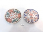 2 pratos decorativos em porcelana oriental. Medida: 11 cm de diametro