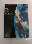 Livro - The Home Planet, por Kevin W. Kelley.  Livro em inglês