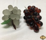 Par de cachos de uva em vidro de murano década de 50. Medindo cada bago 3,5cm de comprimento.