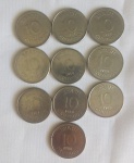 Dez moedas dez cruzados.